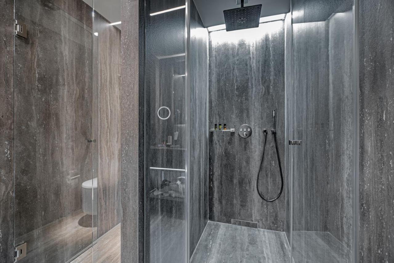 Hellenic Vibes Smart Hotel Atenas Exterior foto A shower