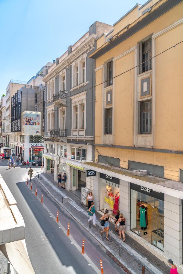 Hellenic Vibes Smart Hotel Atenas Exterior foto The new BSB store in Athens