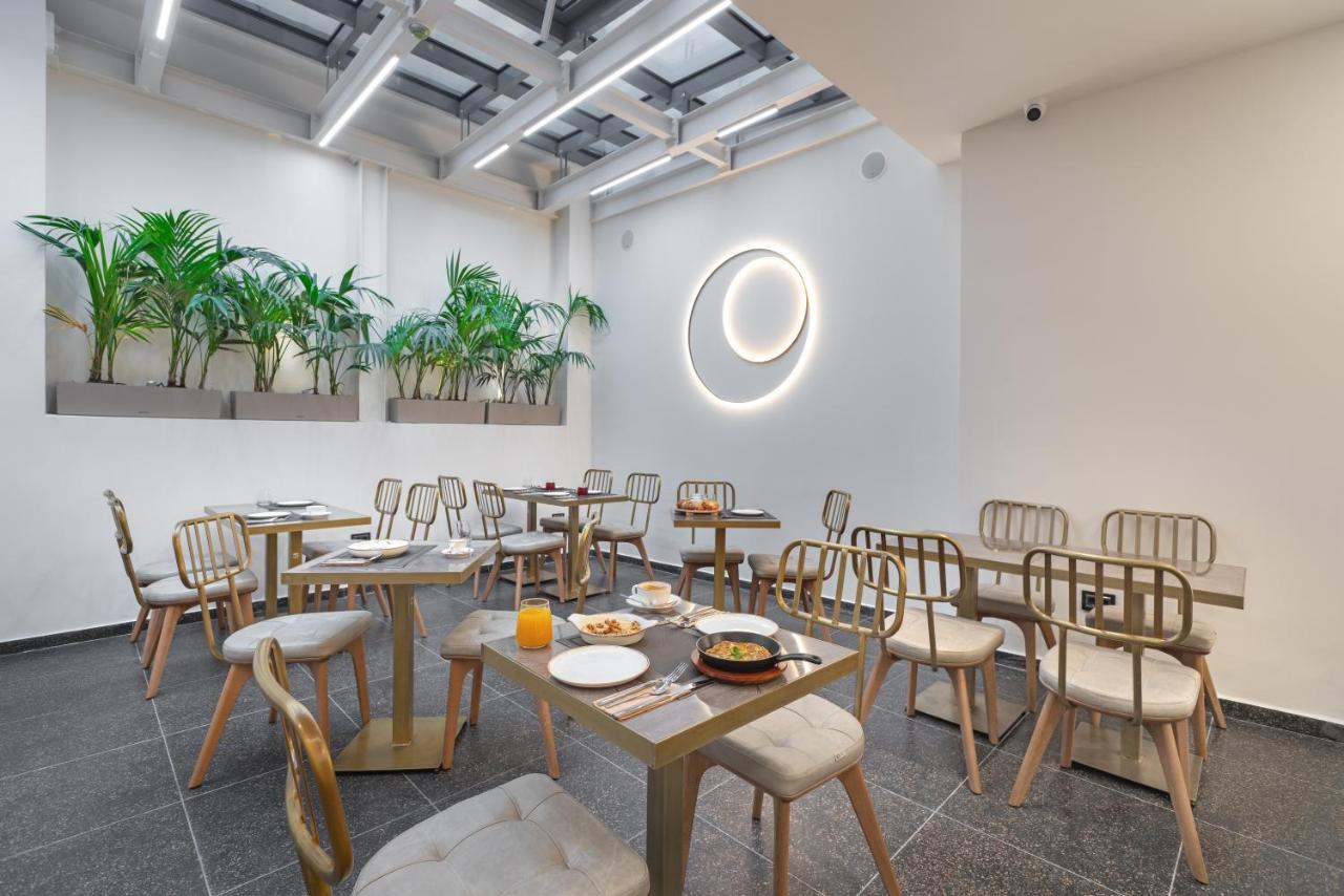 Hellenic Vibes Smart Hotel Atenas Exterior foto Restaurant