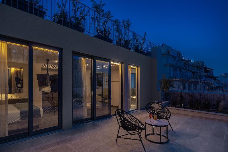 Hellenic Vibes Smart Hotel Atenas Exterior foto The hotel's rooftop