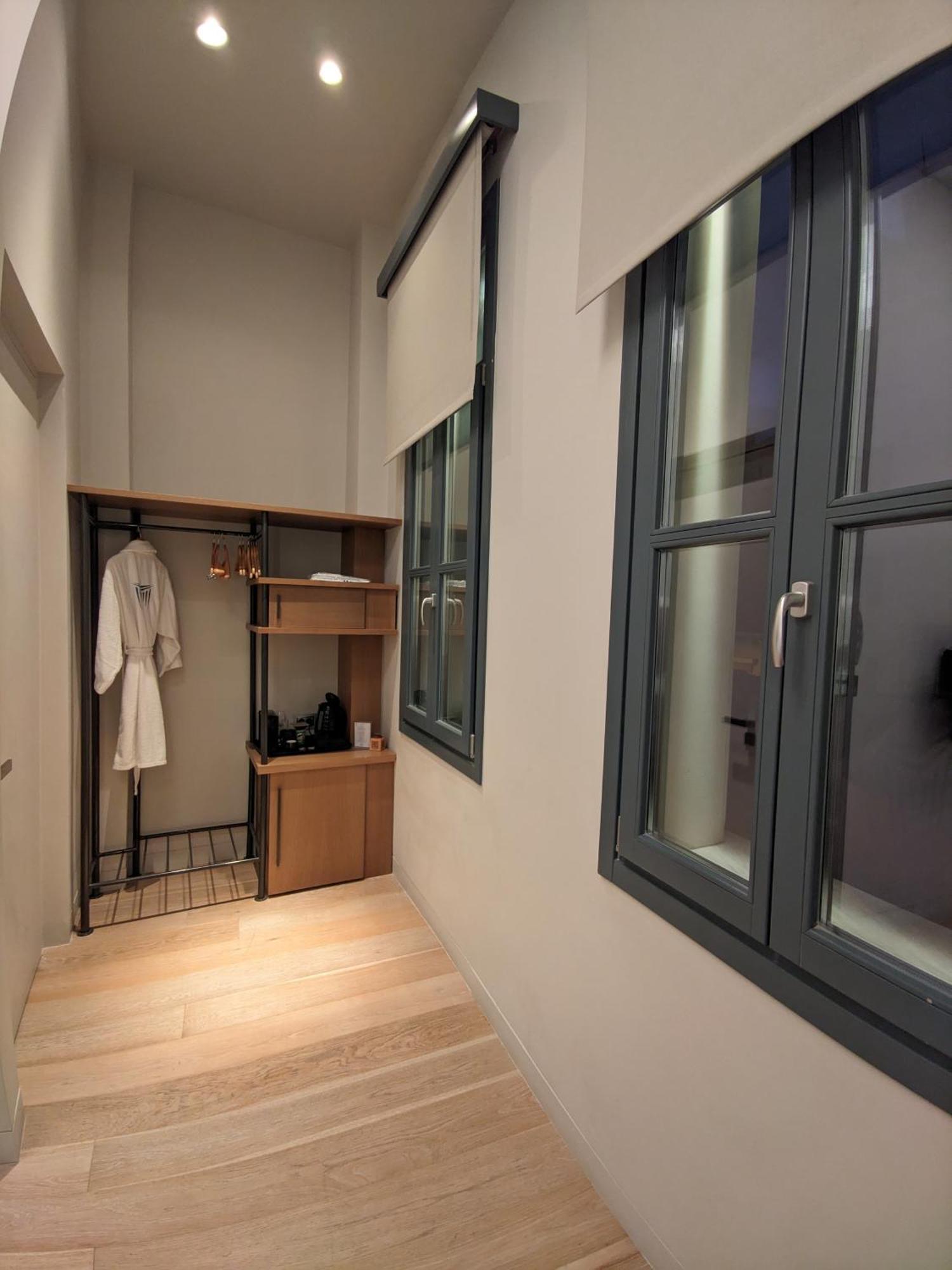 Hellenic Vibes Smart Hotel Atenas Exterior foto A room at the hotel