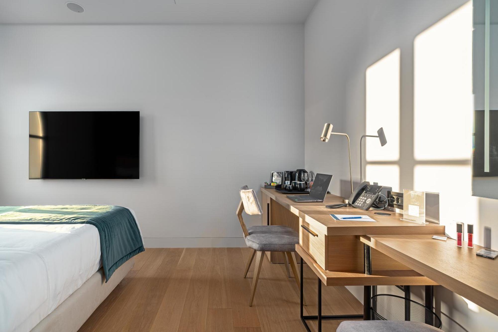 Hellenic Vibes Smart Hotel Atenas Exterior foto A room at the hotel