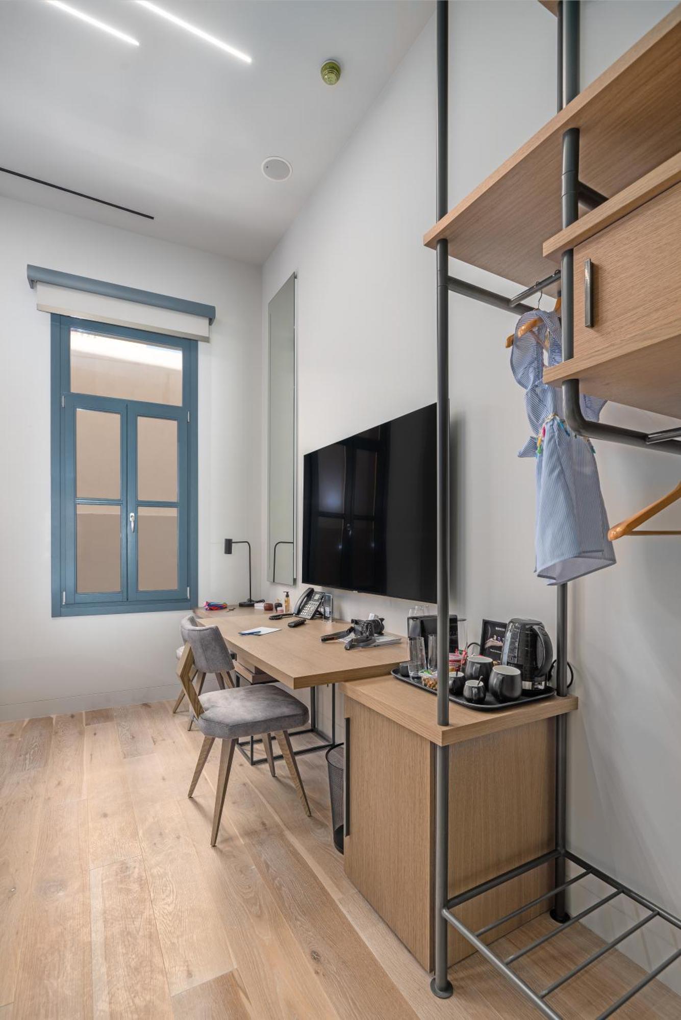 Hellenic Vibes Smart Hotel Atenas Exterior foto A room at the hotel